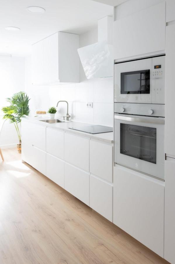 Lujoso Apartamento Entre 2 Playas Con Garaje, Wifi Gijón Extérieur photo