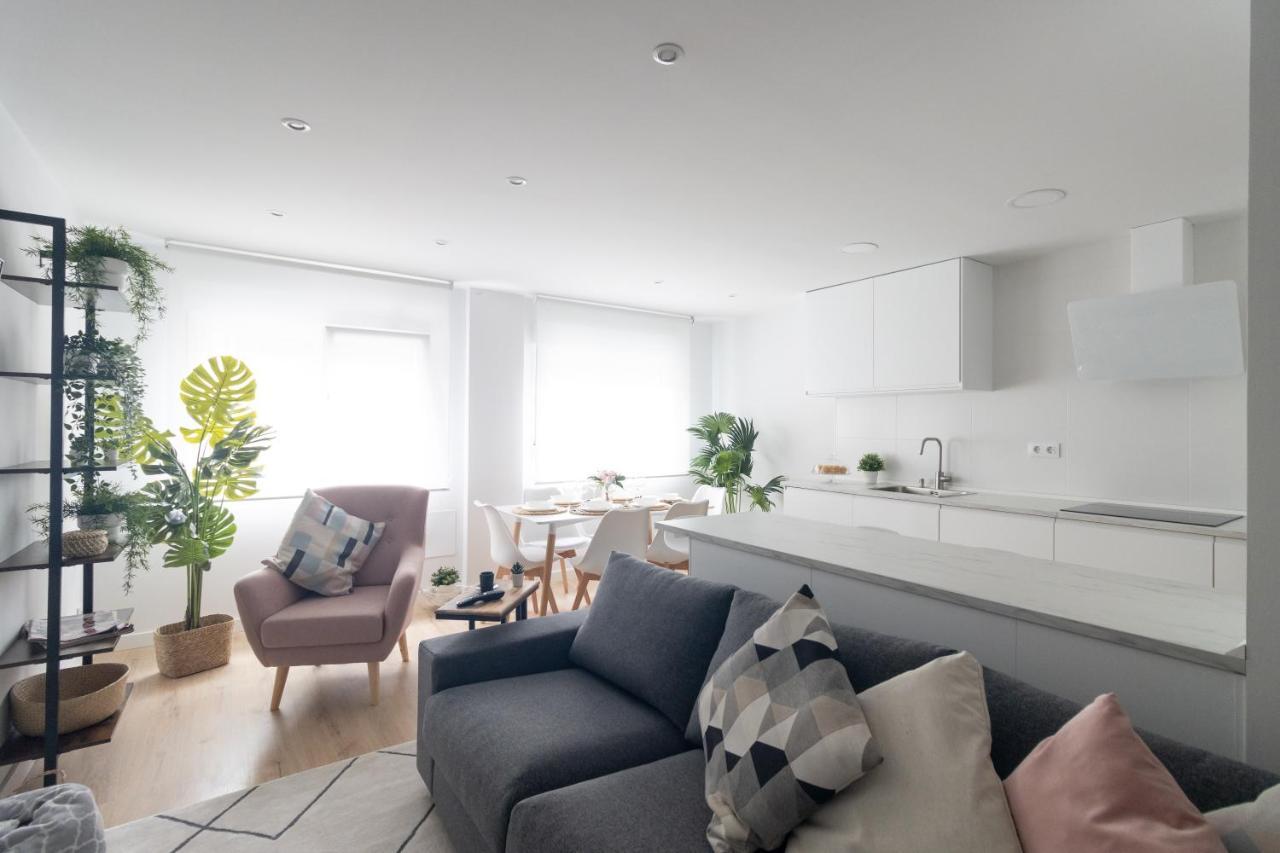 Lujoso Apartamento Entre 2 Playas Con Garaje, Wifi Gijón Extérieur photo