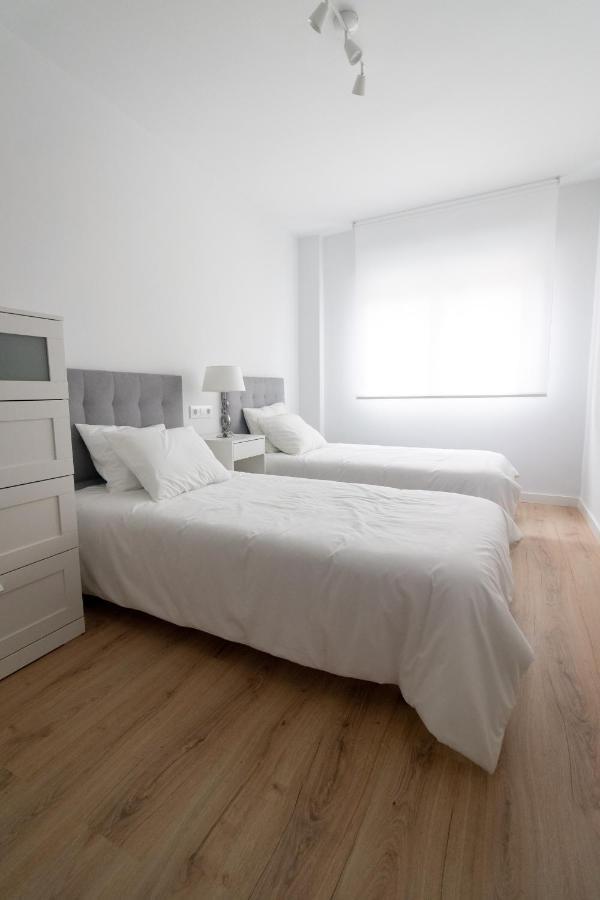 Lujoso Apartamento Entre 2 Playas Con Garaje, Wifi Gijón Extérieur photo