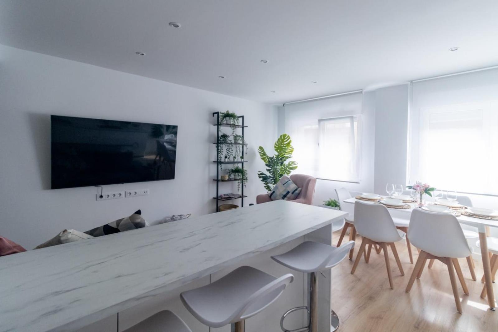 Lujoso Apartamento Entre 2 Playas Con Garaje, Wifi Gijón Extérieur photo